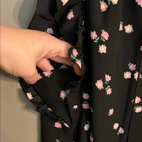 Kate Spade Sleeveless Black Floral Ruffle Sleeve Top - Picture 4 of 4
